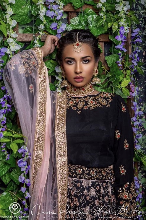 Female model photo shoot of Leena kaur