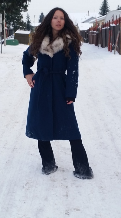 Female model photo shoot of Neveah Hart in Edmonton