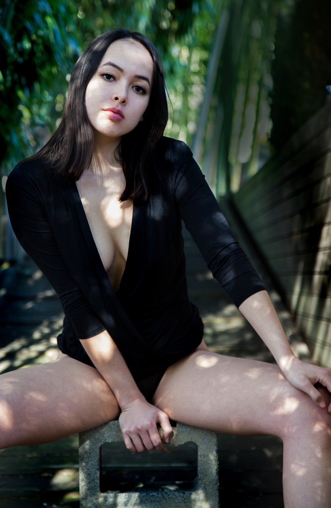 Female model photo shoot of Rachel Hana