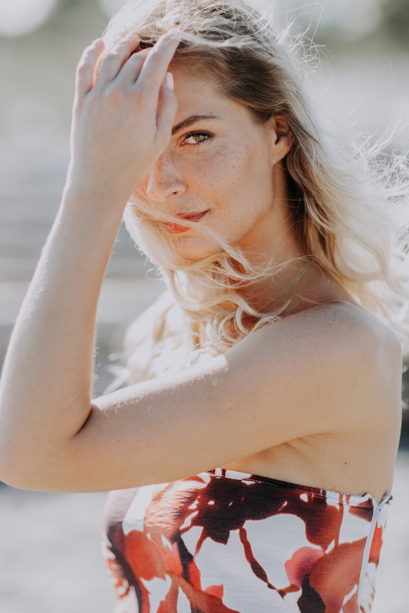 Female model photo shoot of Ira maslenikava