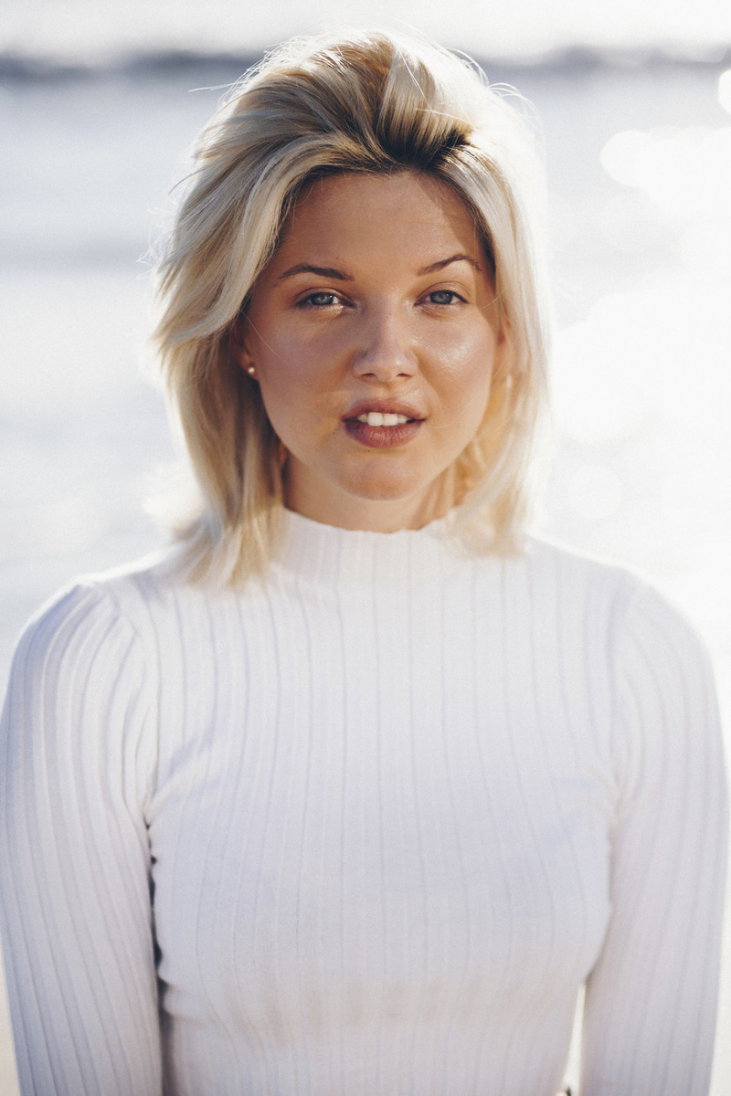 Female model photo shoot of Amanda Faries in Butterfly Beach