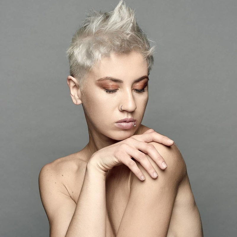 Female model photo shoot of Natali Pillgrim