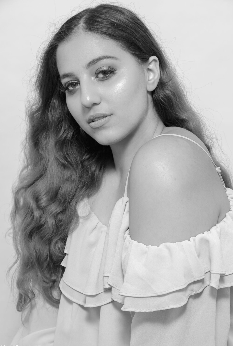 Female model photo shoot of Angel_Eleonora