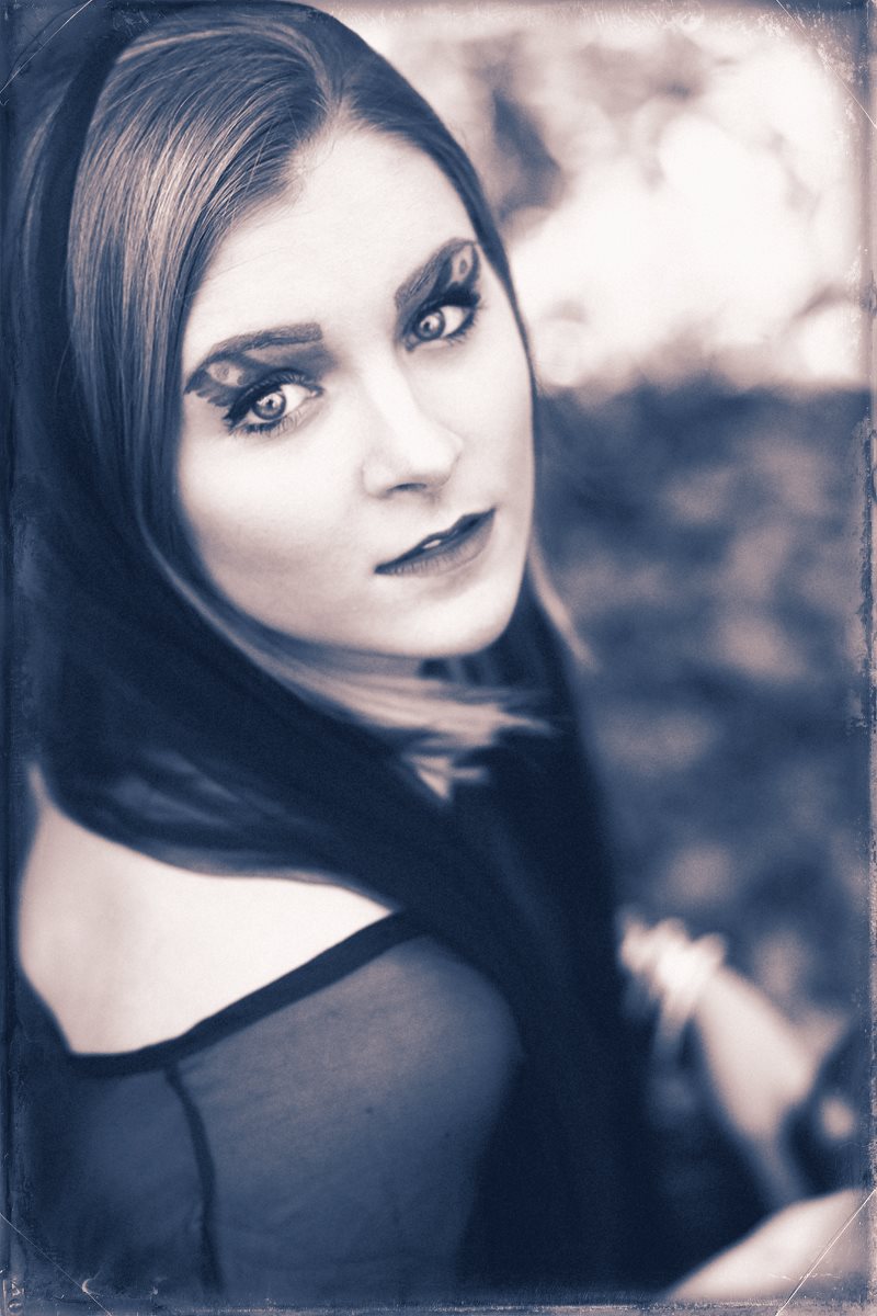 Female model photo shoot of HaileySchmidt by Pedro E Bauza