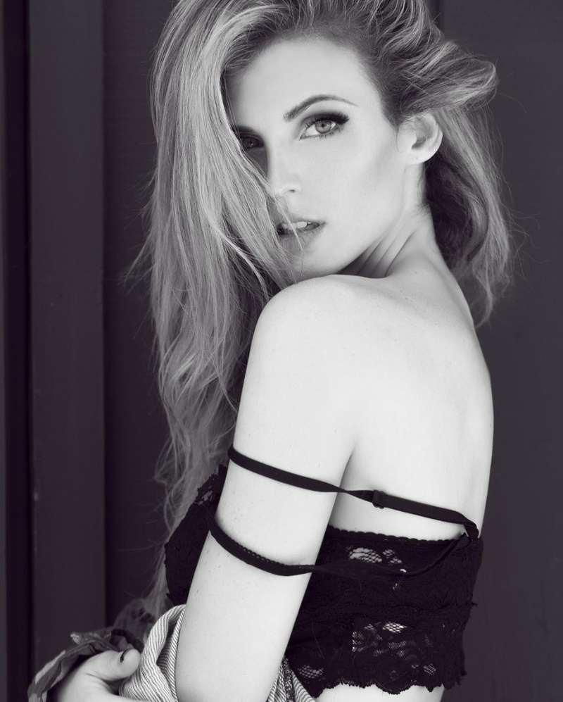 Female model photo shoot of Ryann Murphy