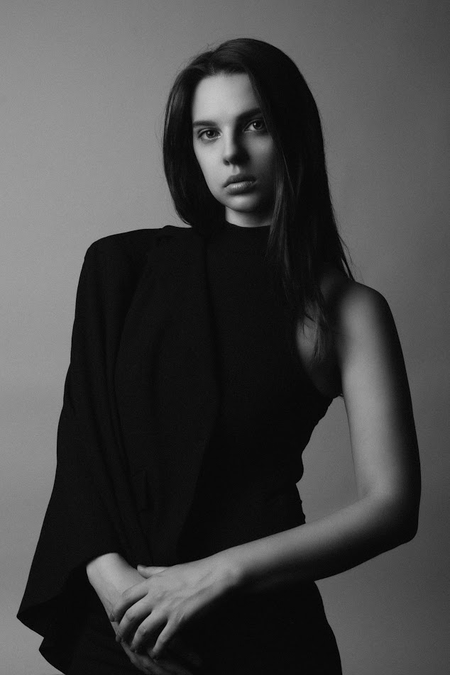 Female model photo shoot of Anastasia Zagrebina