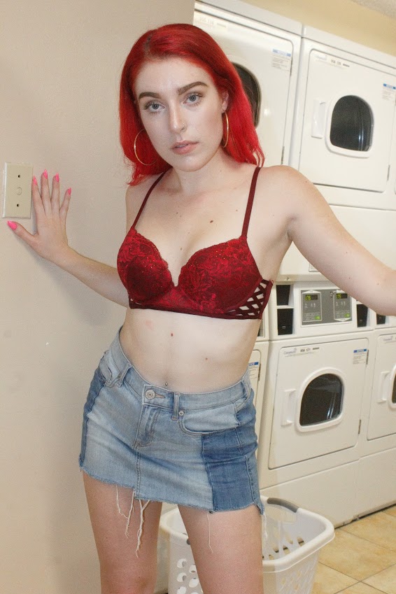 Female model photo shoot of EmmaFoxy