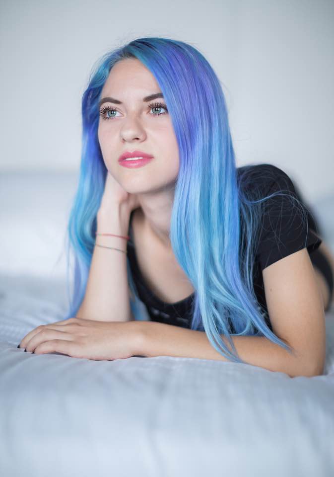 Female model photo shoot of VioletStonem