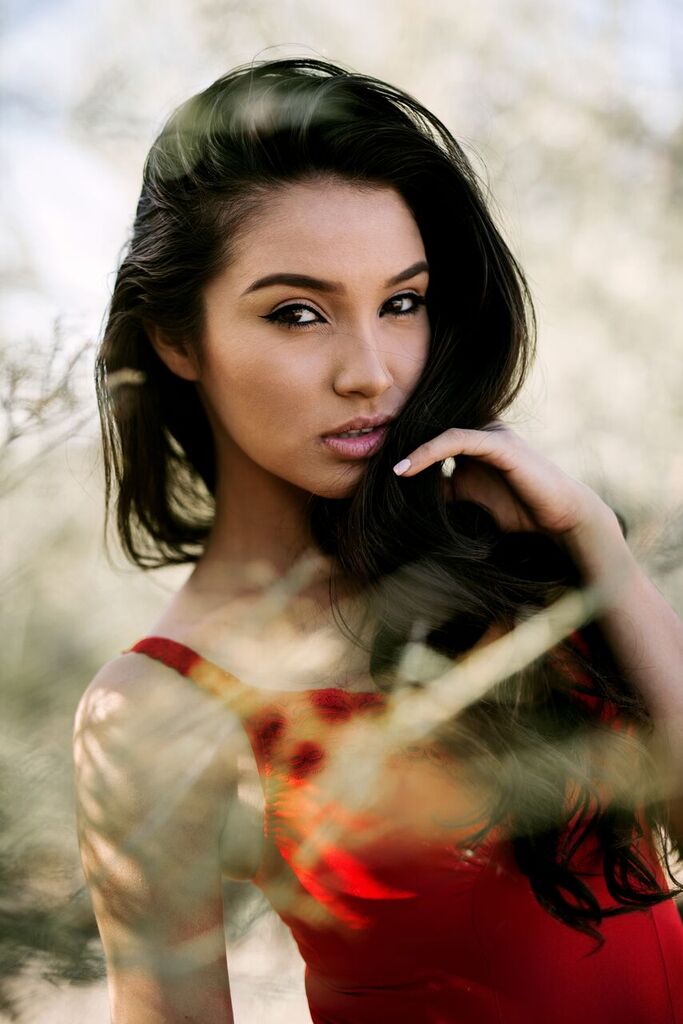 Female model photo shoot of Zari Chacon