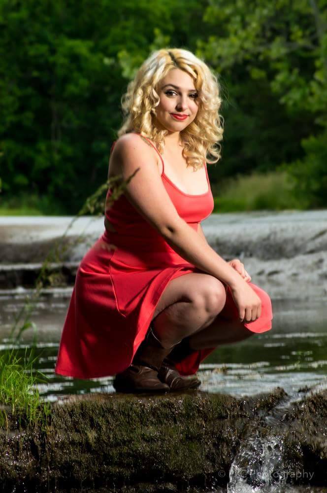 Female model photo shoot of Vanessa Guthrie in Smyrna Creek