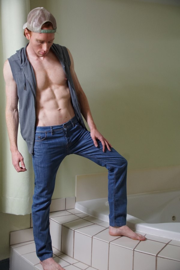 Male model photo shoot of adriang5