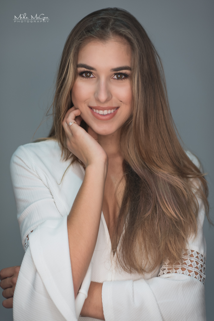 Female model photo shoot of Olga