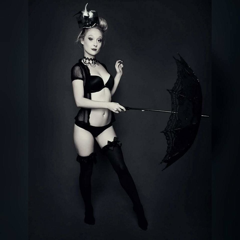 Female model photo shoot of Deja lyn phx