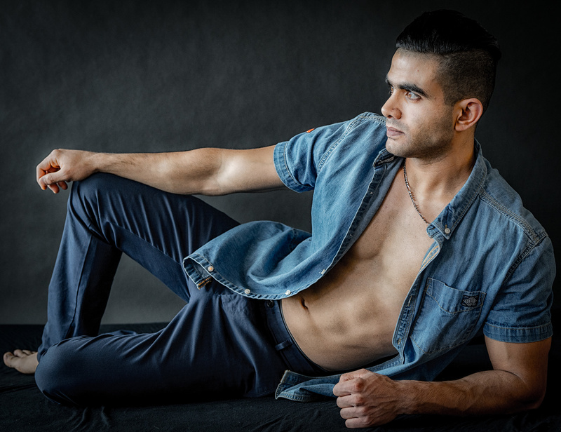 Male model photo shoot of Reza HZ
