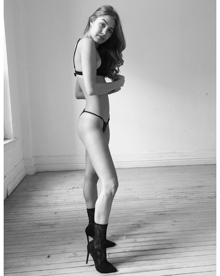 Female model photo shoot of HannahJJackson