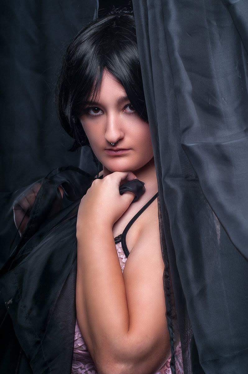 Female model photo shoot of MarieSinycal 