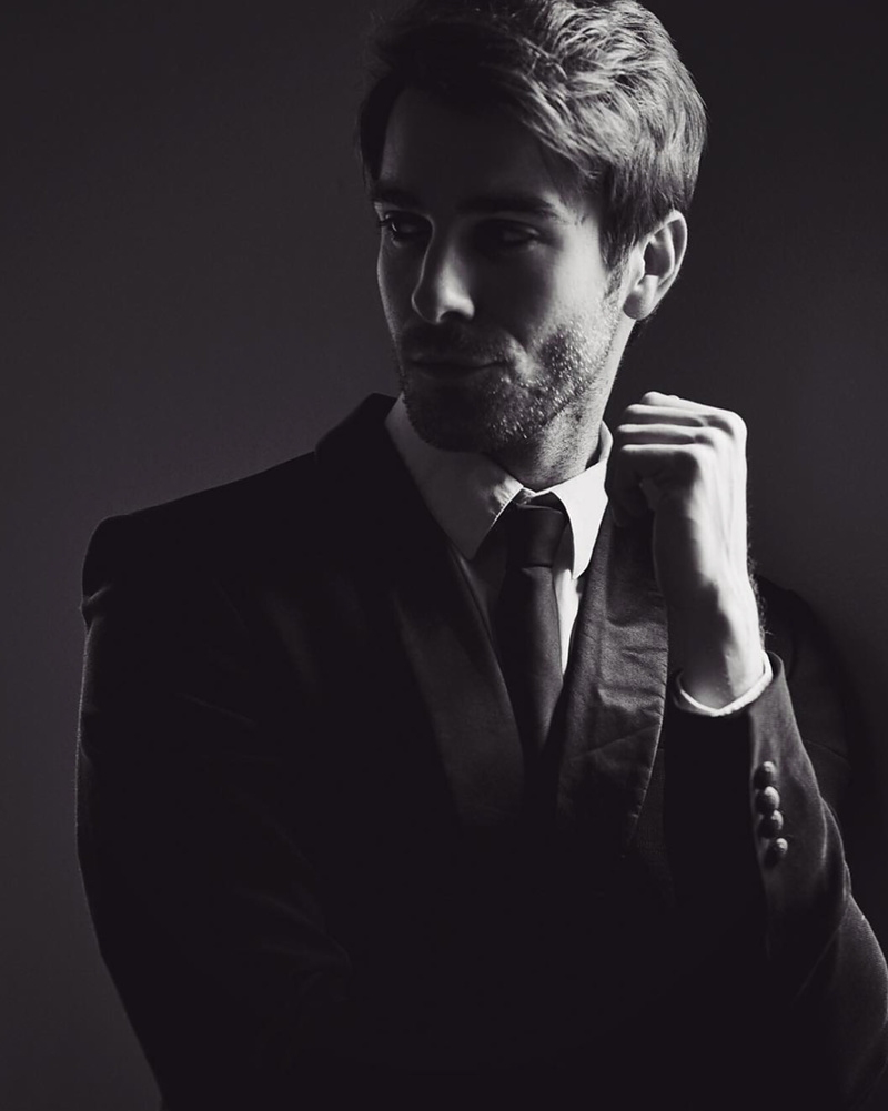Male model photo shoot of Mike Heslin