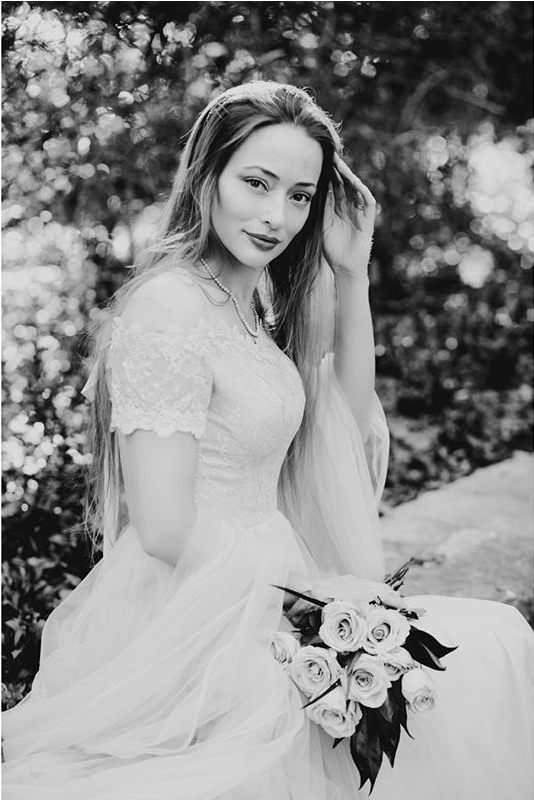 Female model photo shoot of Lori Frances in Fort Worth Botanic Gardens