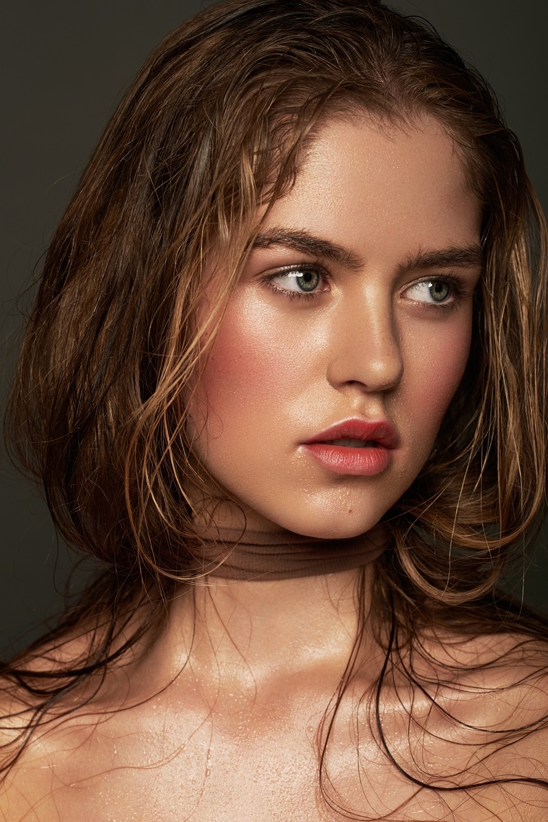 Female model photo shoot of Francesca Allegretti
