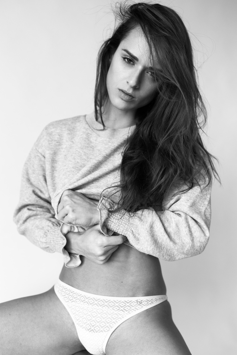 Female model photo shoot of Eliya Ca