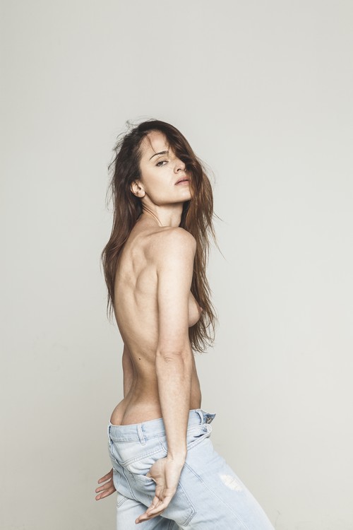 Female model photo shoot of Eliya Ca