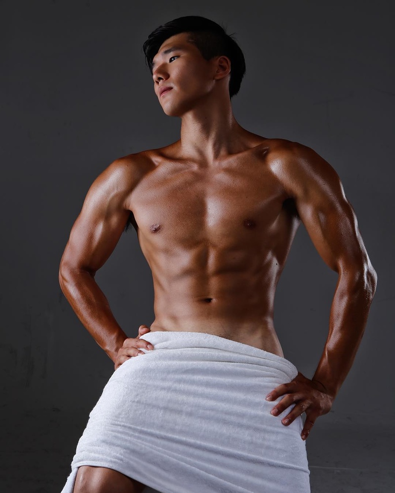 Male model photo shoot of Hernandez