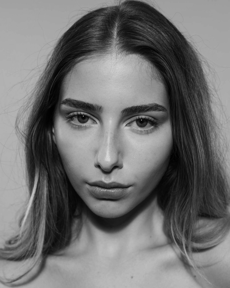 Female model photo shoot of desibogdanova