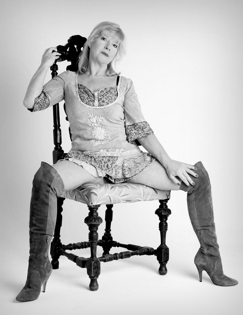 Female model photo shoot of Jenny Bruce in On Film Studio