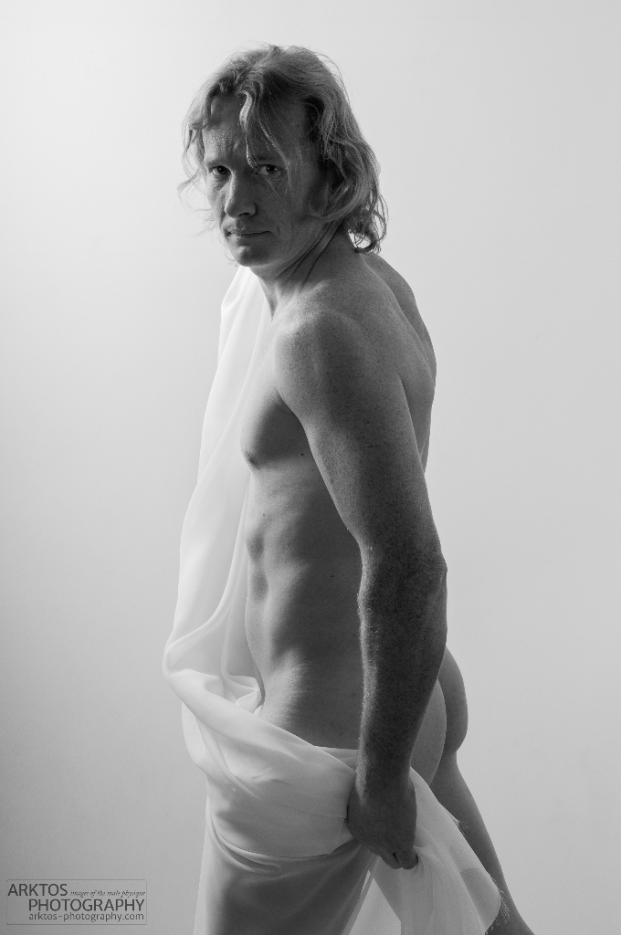 Male model photo shoot of E ten Pas by Hans Schellevis