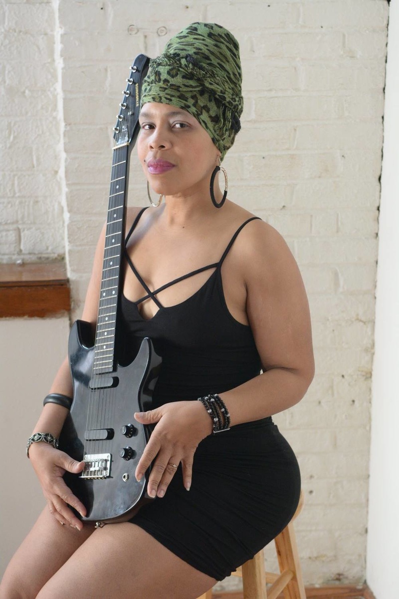 Female model photo shoot of jazzeladee by DSQ_Photography in Keystone Lofts