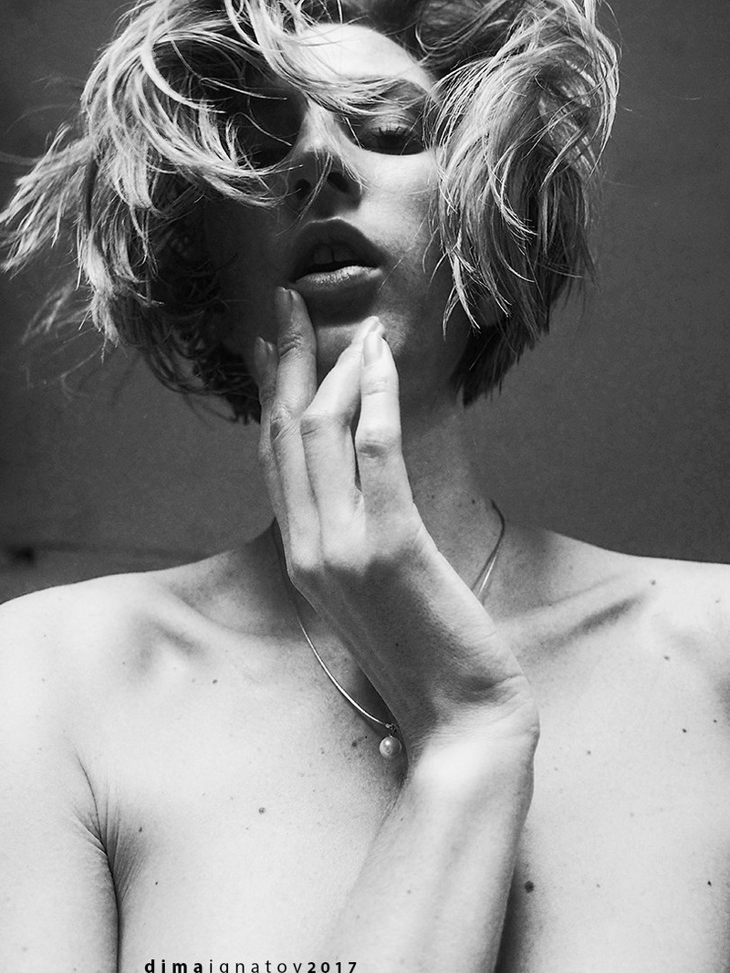 Female model photo shoot of Sasha Bertlen model