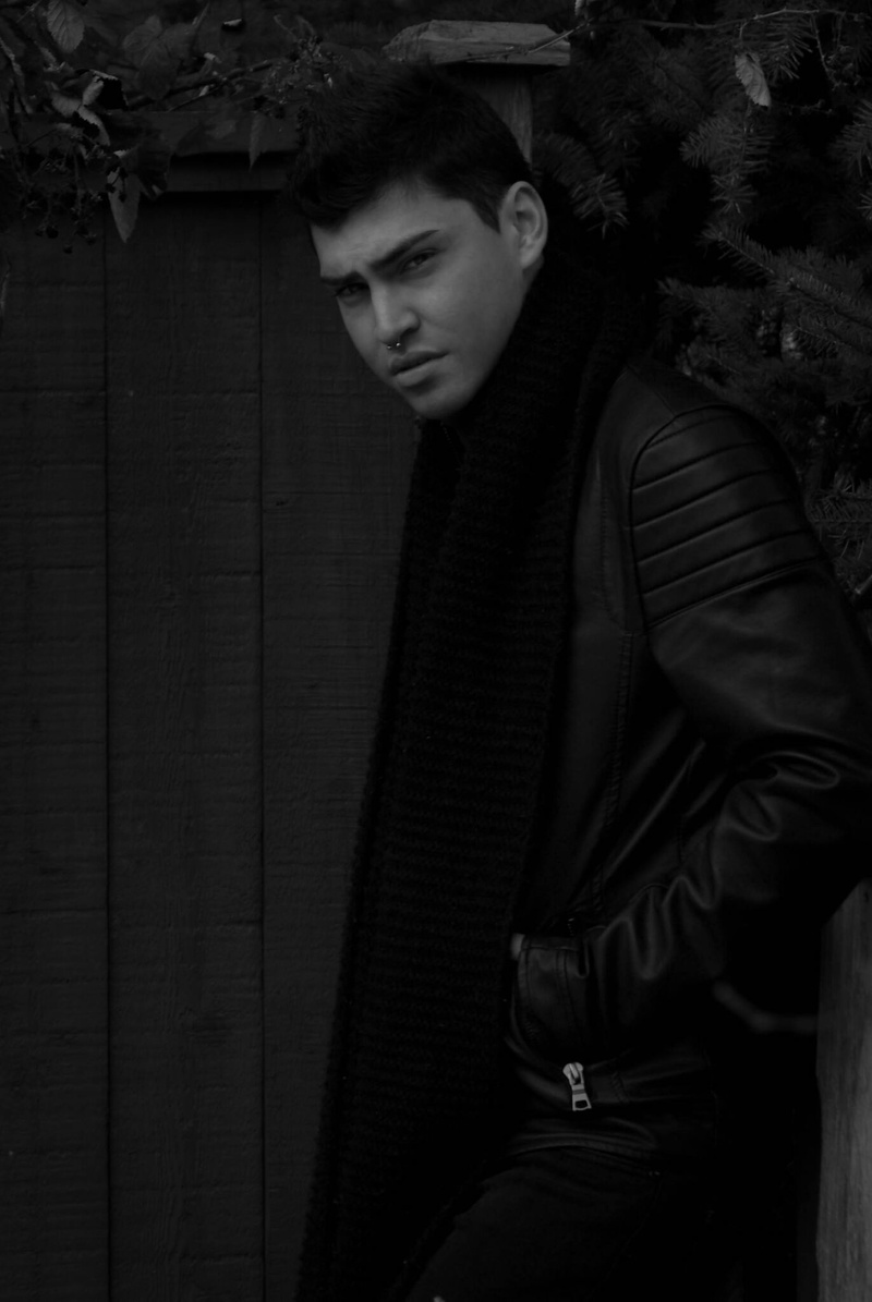Male model photo shoot of Alexis Encina