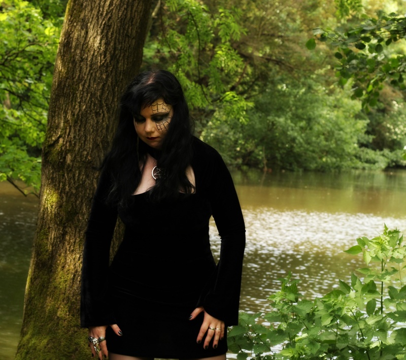 Female model photo shoot of Dark Raven 