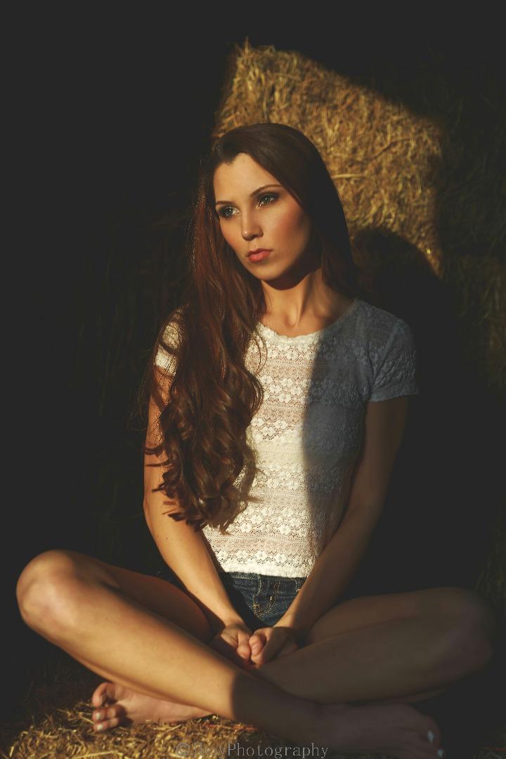 Female model photo shoot of Brittan Starnes