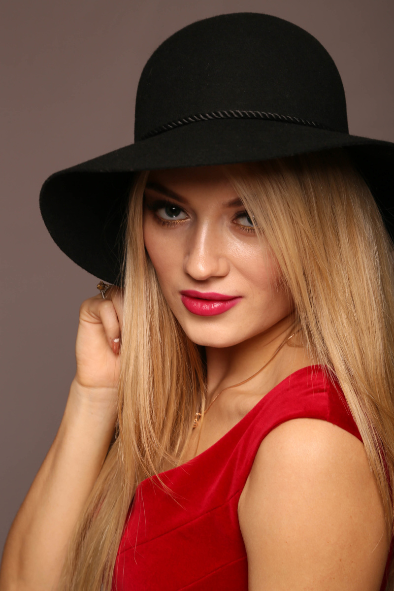 Female model photo shoot of Iriska_ in Chelyabinsk, Russia