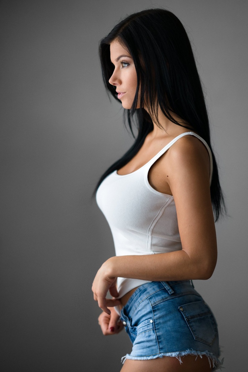 Female model photo shoot of Just Tereza
