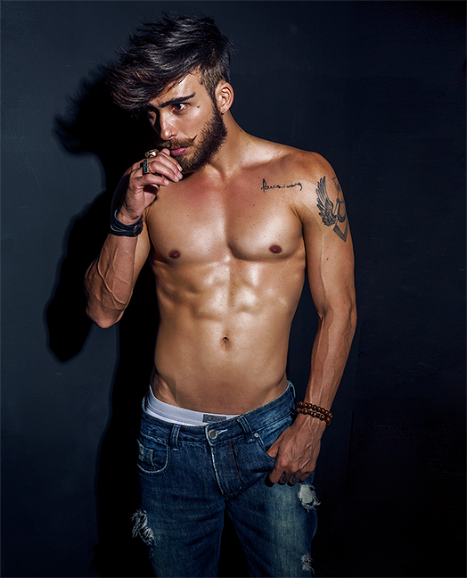 Male model photo shoot of Eduardo Rosa