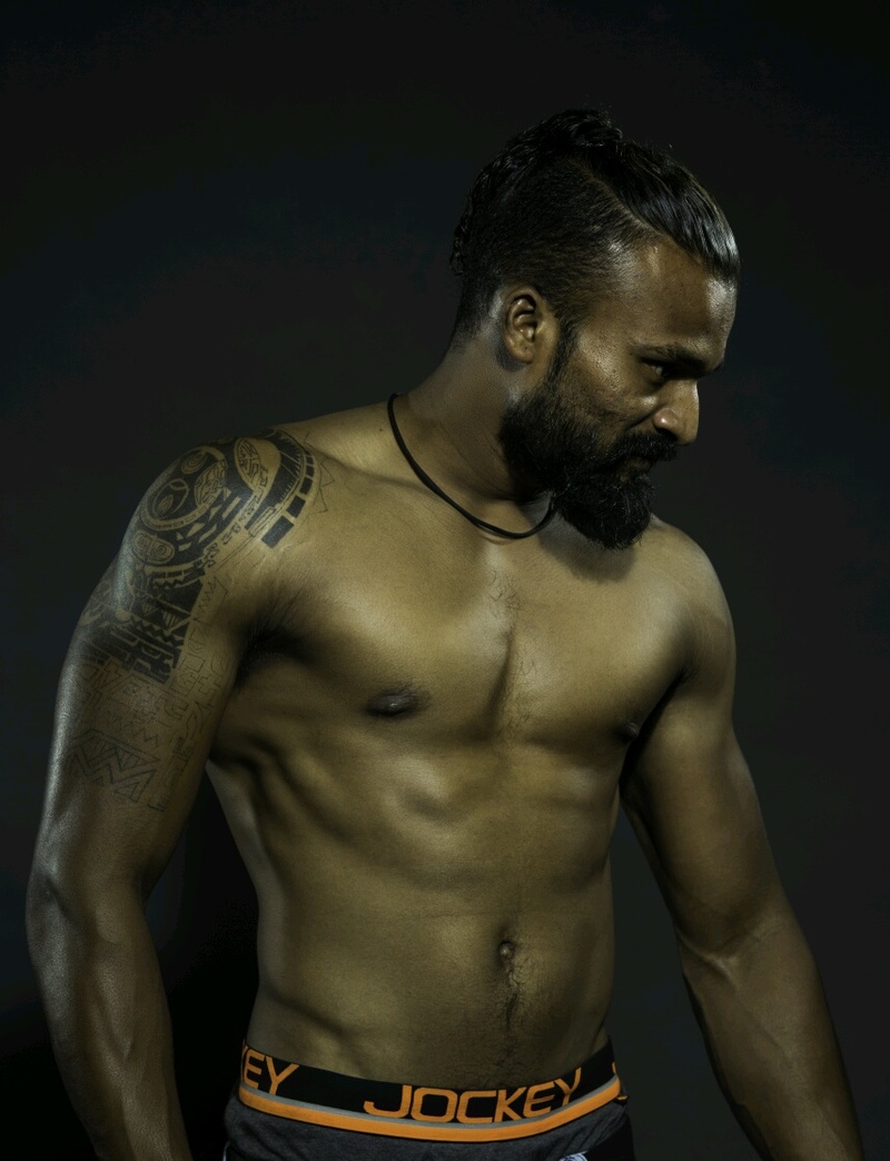 Male model photo shoot of Djartmojo in Pune
