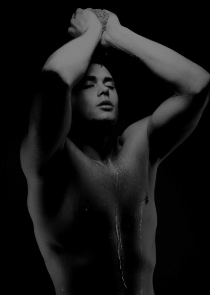Male model photo shoot of Lyndon Image