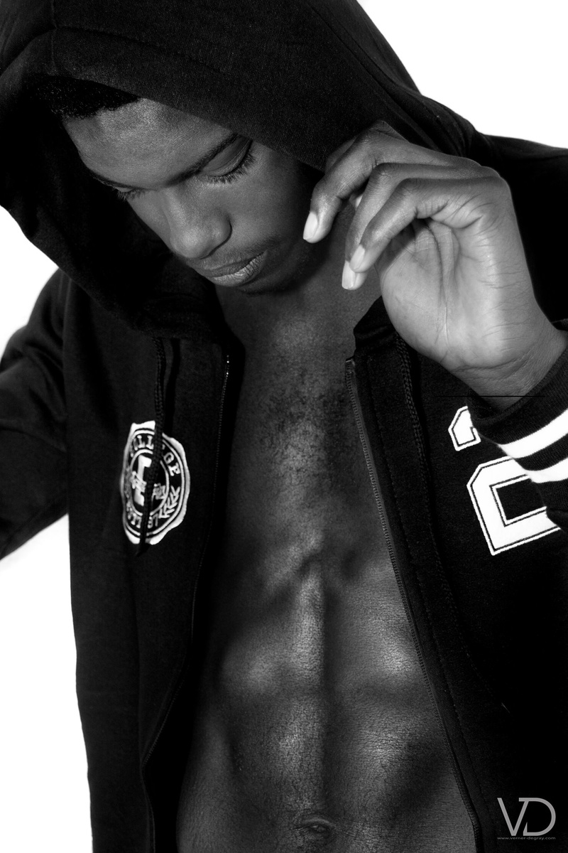 Male model photo shoot of Verner Degray in cannes