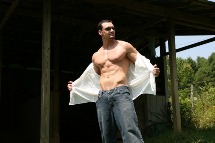 Male model photo shoot of Colt Maddon