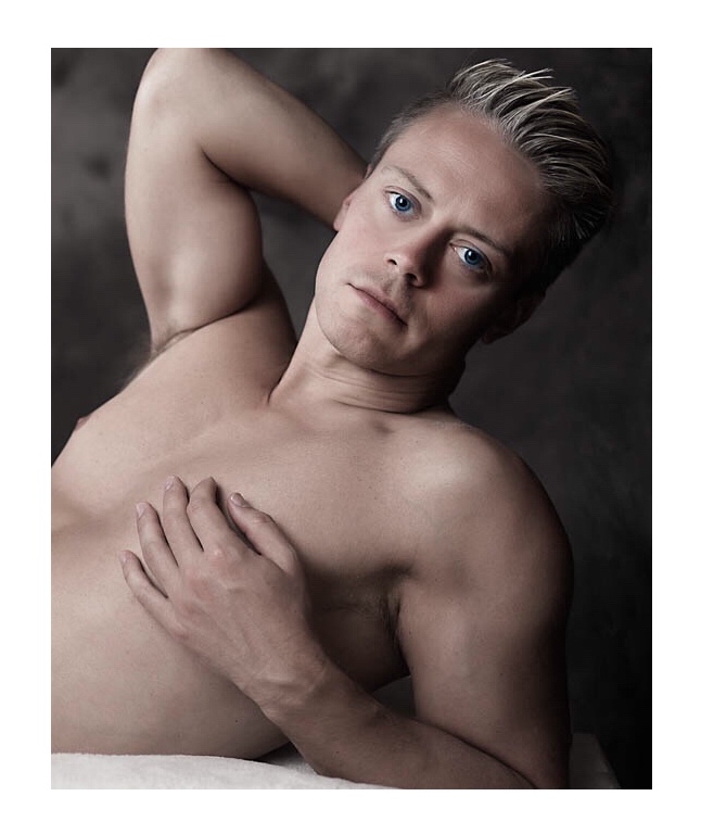 Male model photo shoot of Aquablue