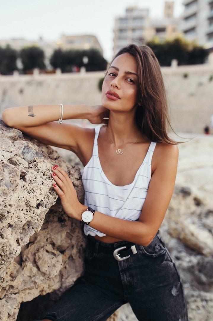 Female model photo shoot of Victoria Rotchenkova
