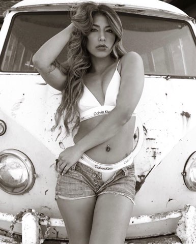 Female model photo shoot of Liana Vega
