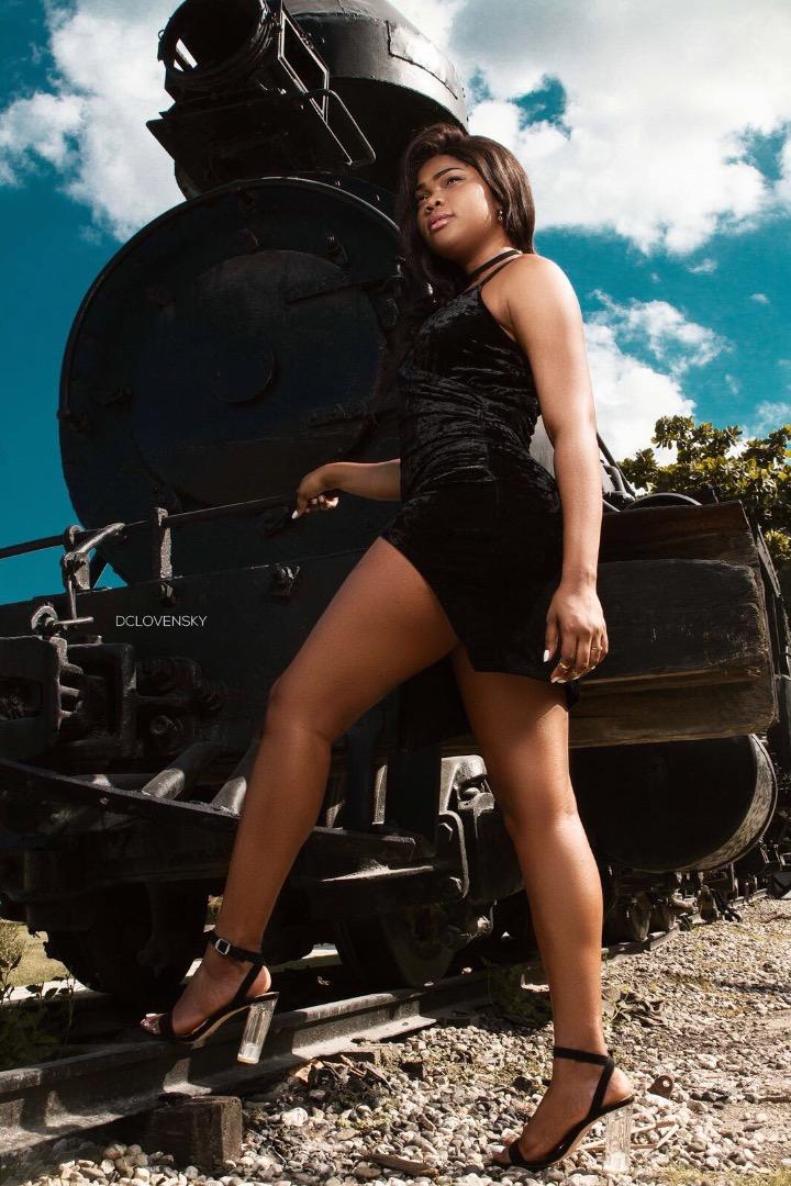 Female model photo shoot of Wanaima latortue in HAiti