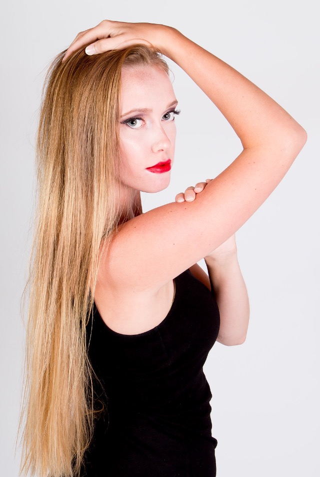 Female model photo shoot of Katarzyna Marie