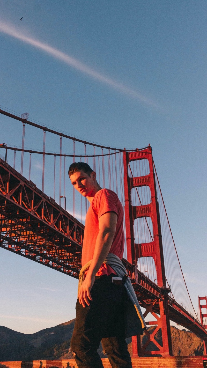 Male model photo shoot of FISH in Golden Gate Bridge