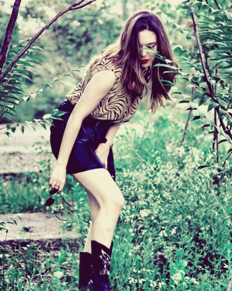 Female model photo shoot of Milica Dabovic
