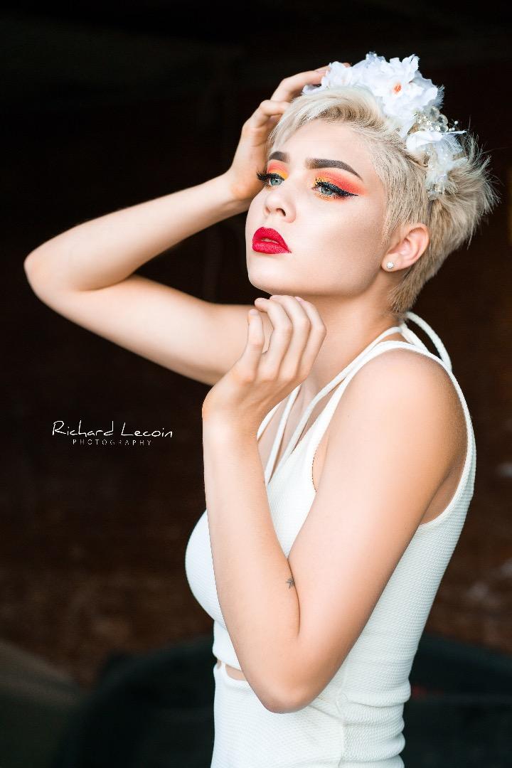 Female model photo shoot of Alyobrien5678