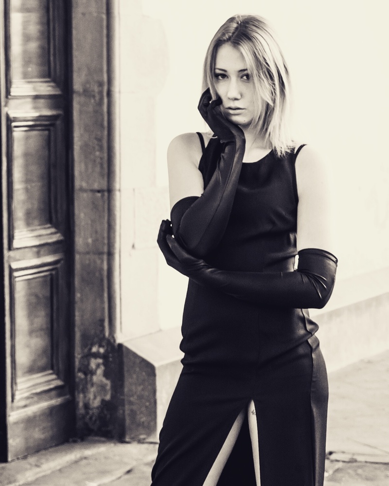 Female model photo shoot of Natalia Tomkiewicz in Florence
